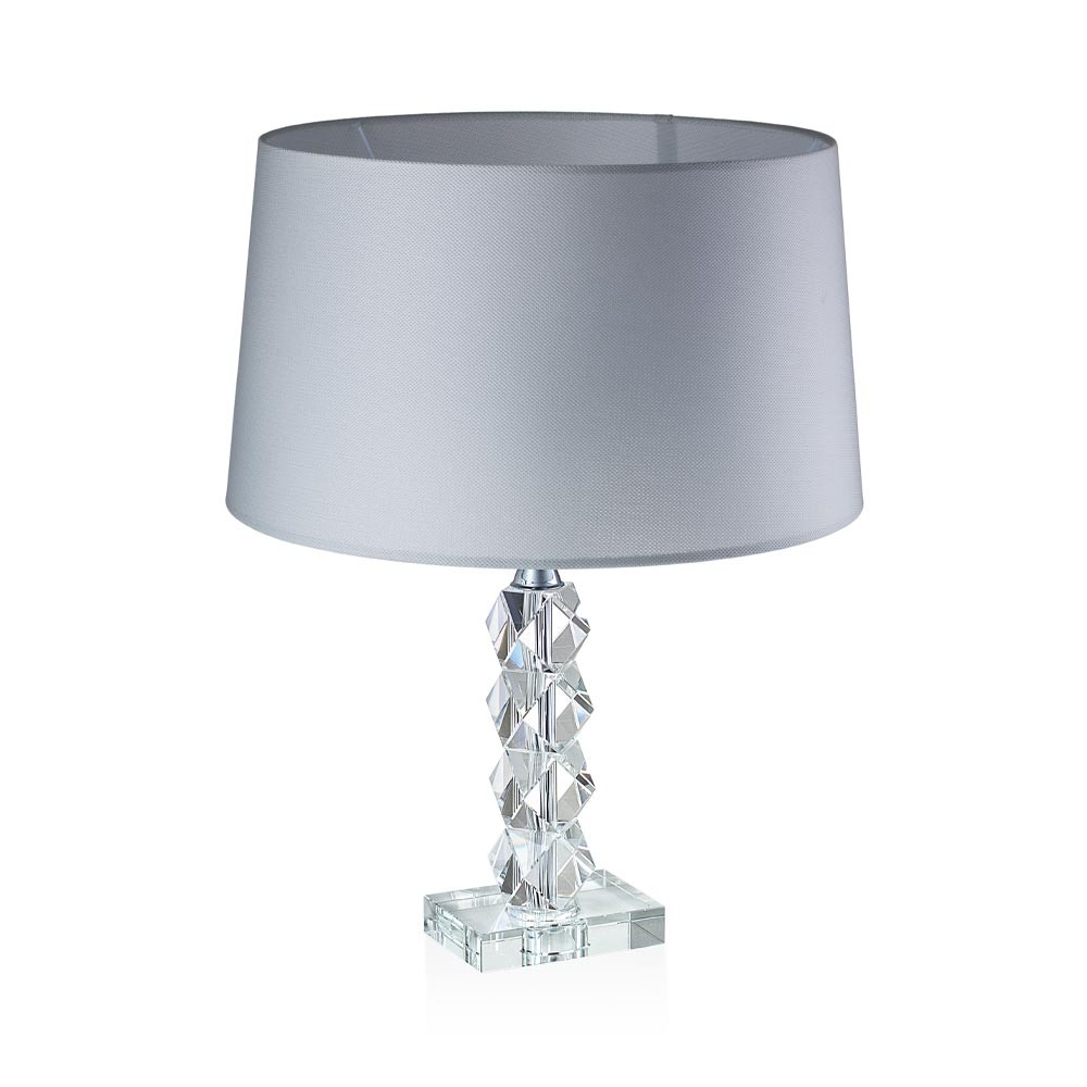 Lampada in cristallo con struttura poligonale